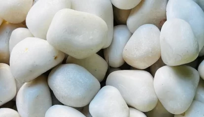white-polished-pabbles-1